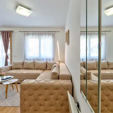 Valt & 兹拉蒂博尔