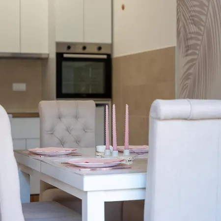 Valt & 兹拉蒂博尔