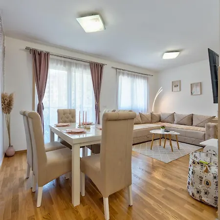 Valt & 兹拉蒂博尔