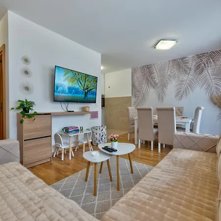 Valt & * 兹拉蒂博尔