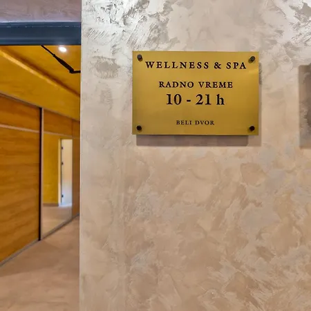 Valt & * 兹拉蒂博尔