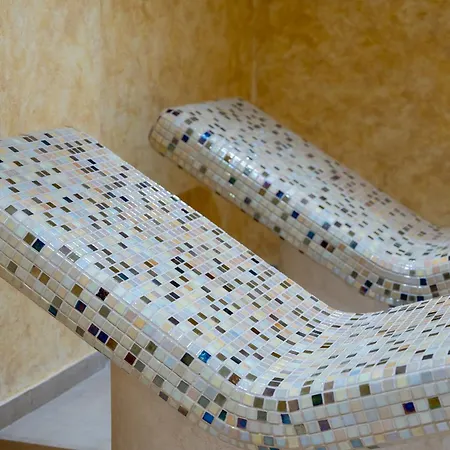 Valt & 兹拉蒂博尔